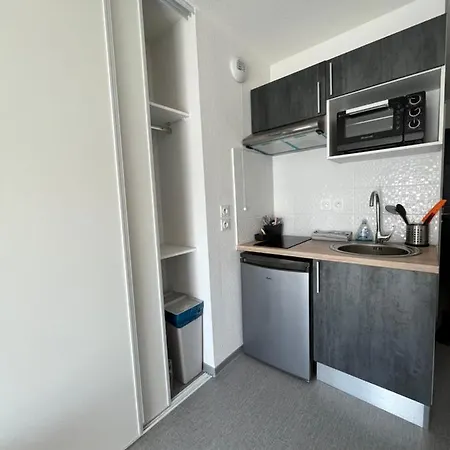 Appartement Super Studio En Résidence Avec Parking Privée *